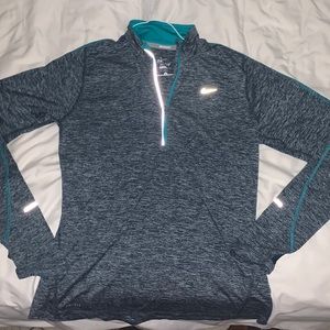 Medium Nike quarter zip